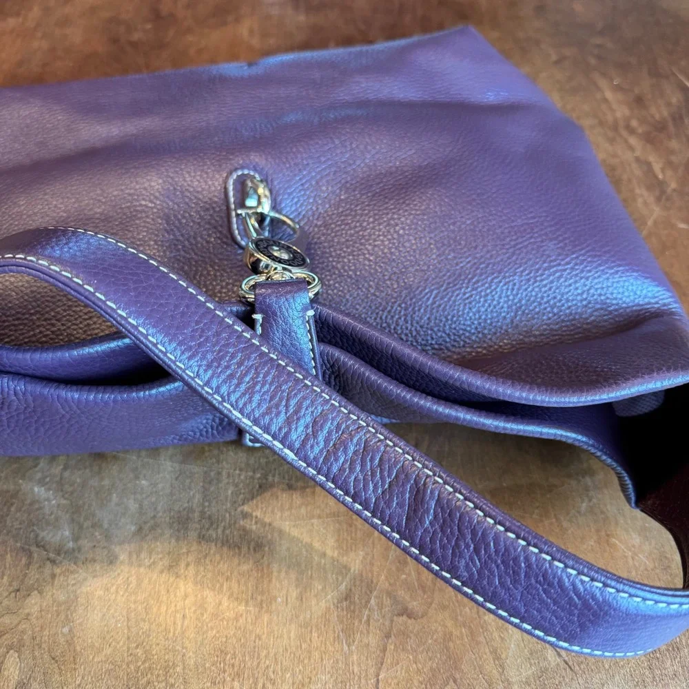 Dooney & Bourke Leather Hobo Handbag Plum Wine Purple Shoulder‎ Bag Archive logo